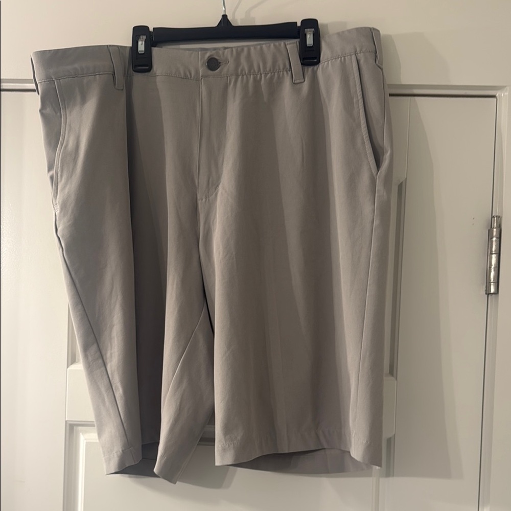 Men’s Adidas light khaki Golf shorts size 36